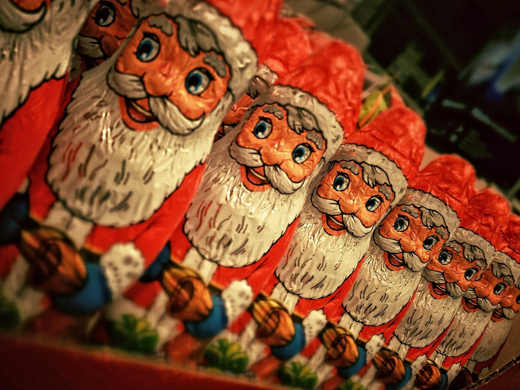 santa claus chocolate figurine