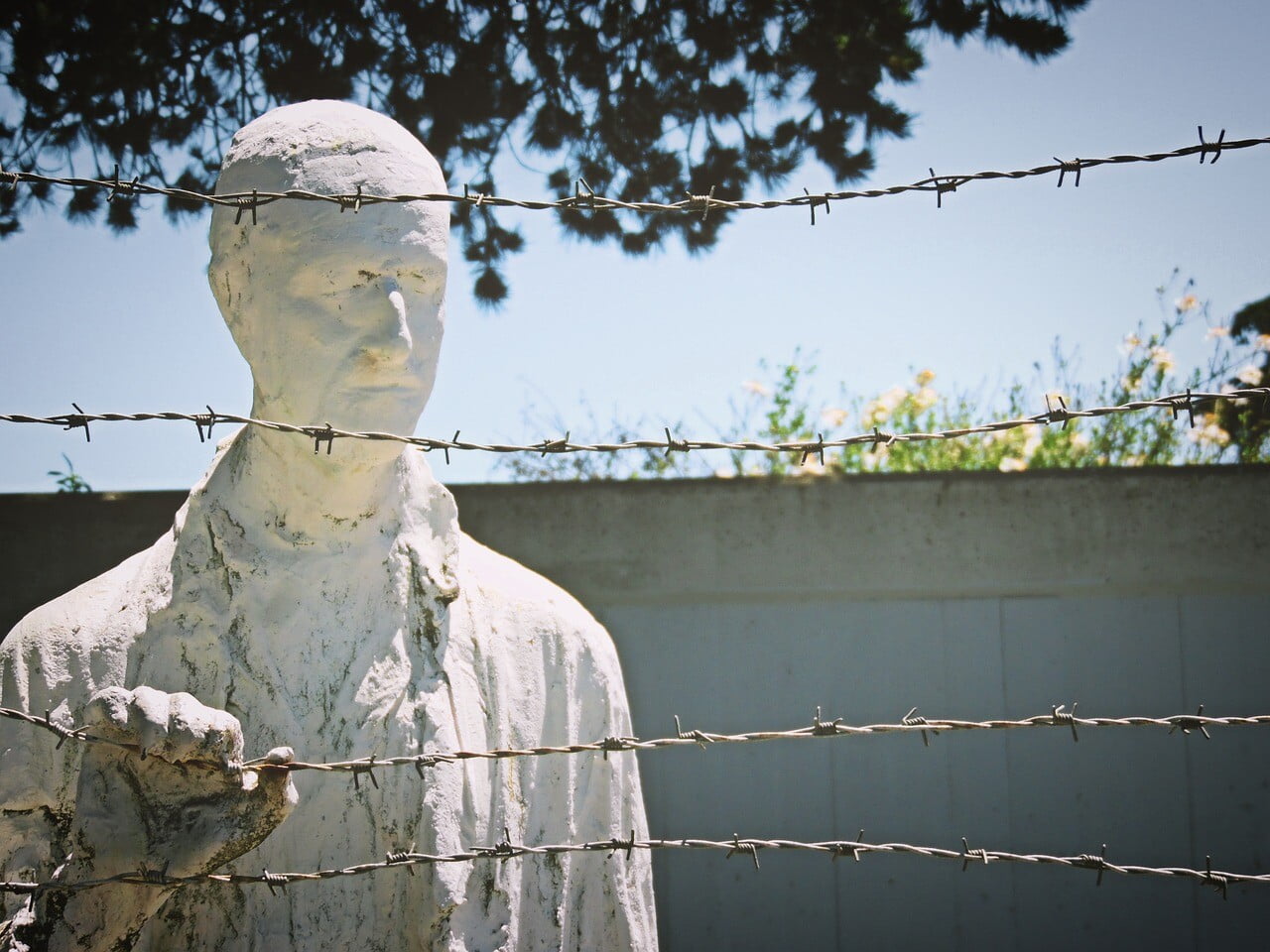 holocaust, holocaust memorial, memorial