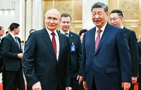Prezident Putin a Si Ťin-pching na summite